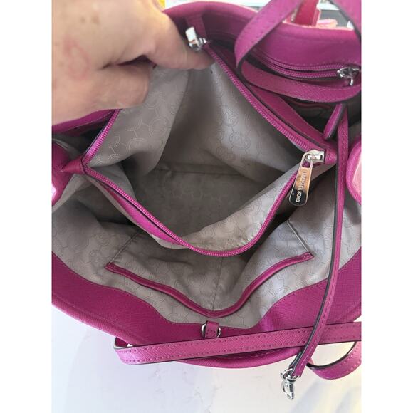 Michael Kors Dark PINK Large Jet Set Tote with Matching Wallet - Picture 5 of 16